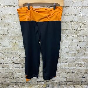 Ikonik Black Orange Inner Pocket Workout Athletic Capris